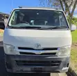Toyota HiAce Bus 2011 - 4