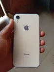 Apple iPhone XR 64GB - 3
