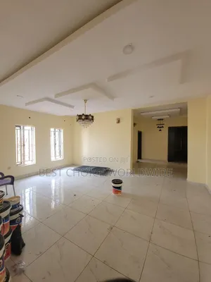3 Bedroom Block of Flats for Rent a Kolapo Ishola GRA, Akobo