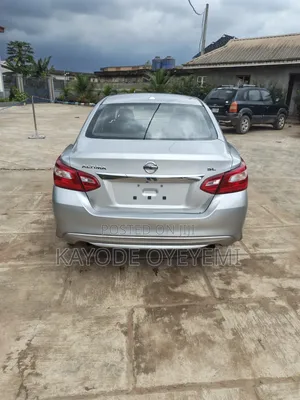 Nissan Altima 2017 Silver