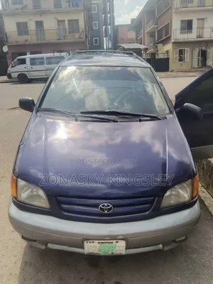 Toyota HiAce 2010 Bas - Shuɗi