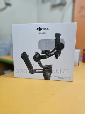 DJI RS 3 Pro Combo Gimbal Stabilizer
