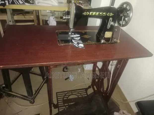 Butterfly Manual Sewing Machine - 1
