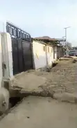 Bungalow Mai Bukatar Rusawa a Rabin Plot Don Siyarwa, Akiode - 2