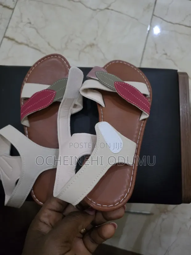 White Leaf Pattern Strap Sandals - Size 5 - 1