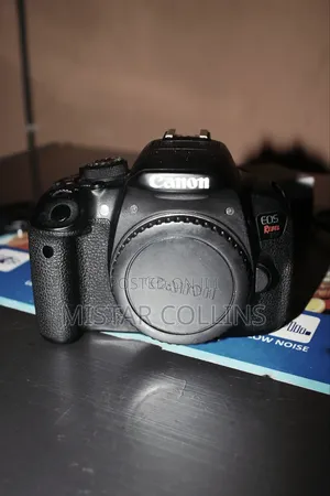 Canon Rebel T5i (700D) with 50mm Lens & Battery