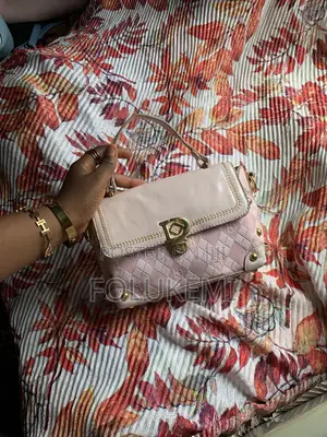 Thrift Jakar Kafada - Baby Blue Gaskiyar Fata