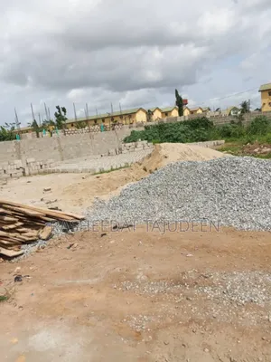 Residential Plot for Sale in Akowonjo, 500 sqm