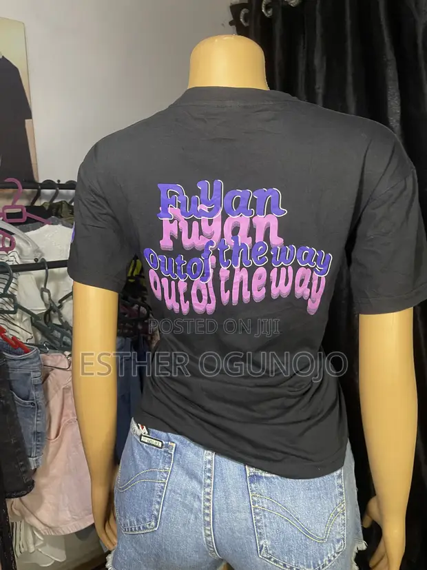 Akube Thrift Top - Black, Size M - 1