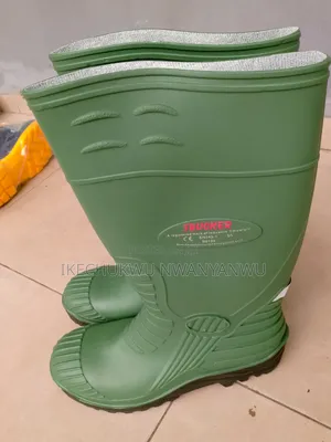 Trucker Safety Rainboots (Green)