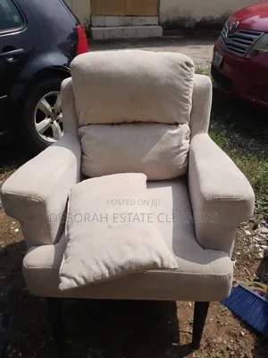 White Chairs da Bedframe Cleaning Service