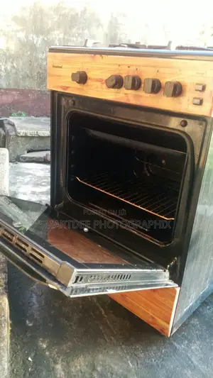 Scanfrost Gas Cooker - 4 Burners, Wood Finish