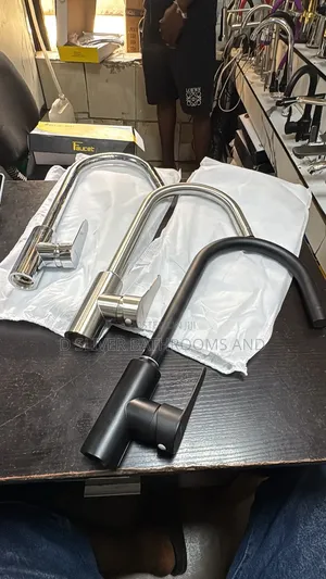 Modern Kitchen Sink Mixer Tap - Black & Silver