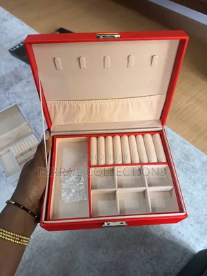 LR Jewelry Box - Medium Size
