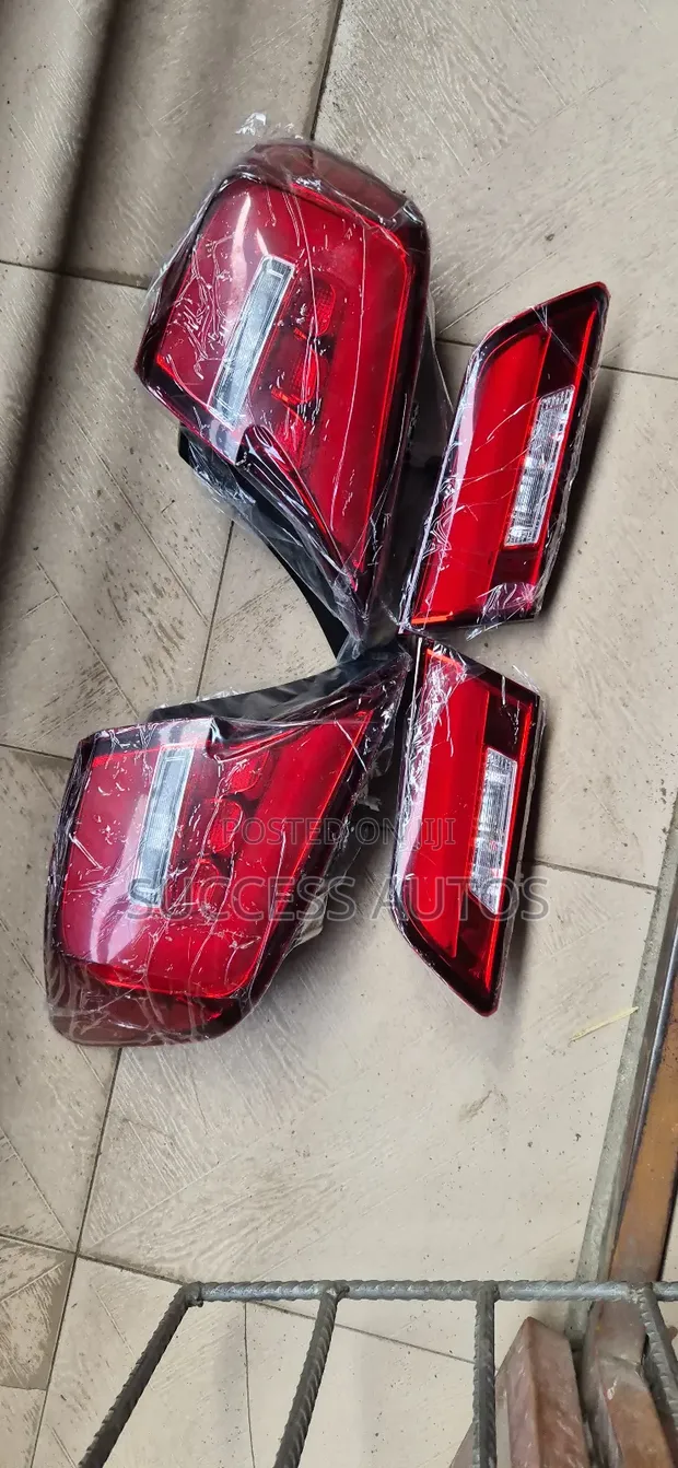 Toyota Camry 2012 Red Upgrade Backlight - 1