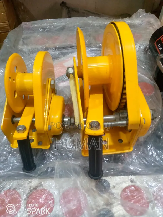 Brand New Hand Winch 2006LB - 1