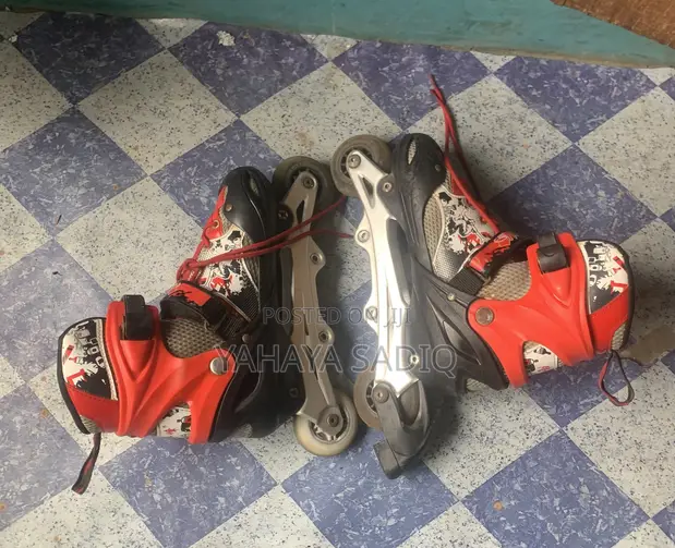Adjustable Inline Skating Shoes (Used) - 1