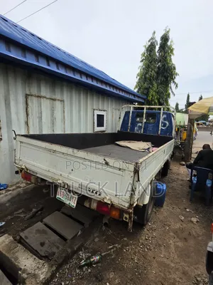 Toyota Dyna 200 Na Tayoyi Biyu - Samfurin 1998