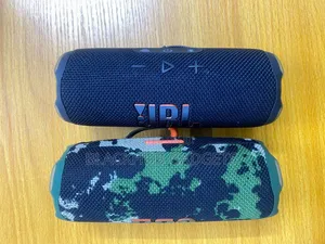 JBL Flip 7 Bluetooth Speaker (Amfani)