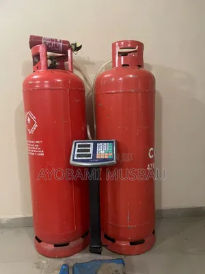 Used 50kg Gas Cylinders (2) & 100kg Scale with Accessories