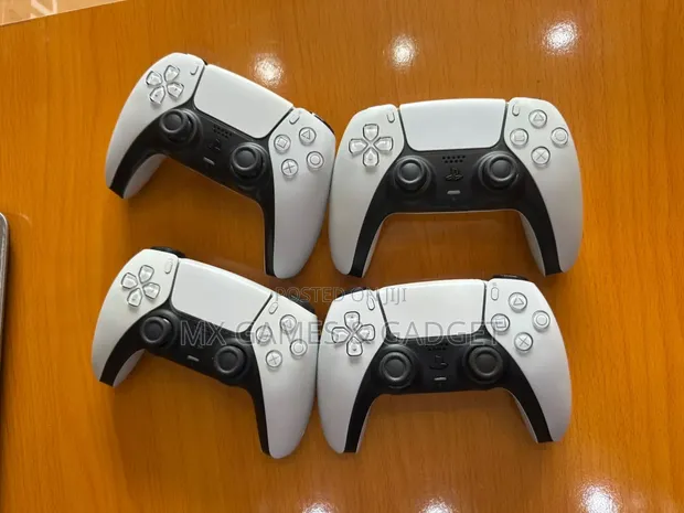Playstation 5 Controller Na Hannu - Yana Aiki Sosai - 1