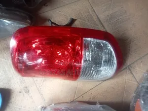 Toyota Tundra 2006 Driver Side Backlight Replacement