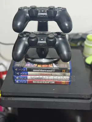PlayStation 4 Slim - London Used