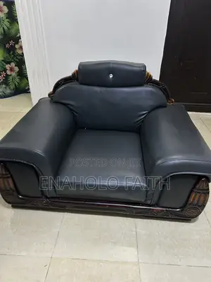 Gidan Sofa Mai Zama 6 - An Riga An Yi Amfani Da Shi