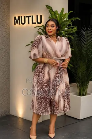 TU Chiffon Brown V-Neck Turkey Gown Hannu Gajere - Girman XXL
