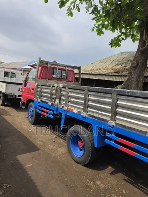 Toyota Dyna 150 Truck - Kamfani Ya Yi Amfani Da Shi