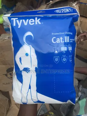 DuPont Tyvek Protective Coverall Suit