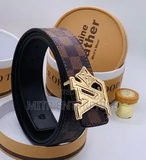 Gaskiyar Fata Louis Vuitton Belt