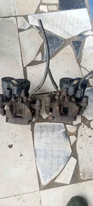 Refurbished Rear Brake Caliper for Range Rover Velar