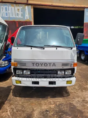 Toyota Dyna 200 (1998) - Jirgin Mai