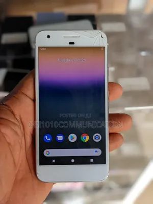 Google Pixel 32GB White (Used, Cracked Screen)