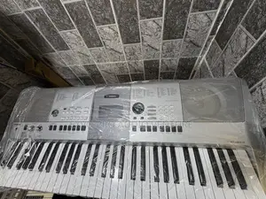 Yamaha PSR-E413 Electronic Keyboard (UK Used)