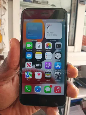 Apple iPhone 7 128GB Baki