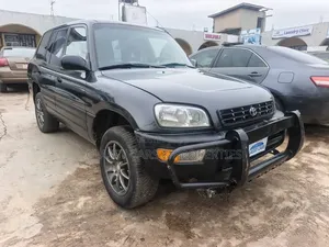 Toyota RAV4 2000 Gray SUV