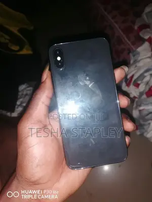 Apple iPhone X 64GB Baki