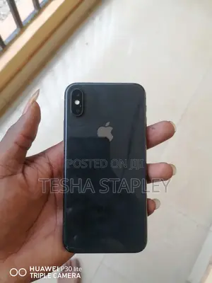 Apple iPhone X 64GB Baki