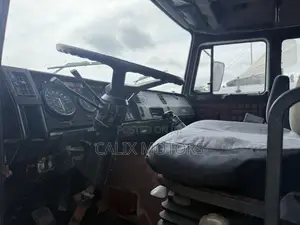 Foreign Used Iveco Truck with 7 Tonnes Hiab