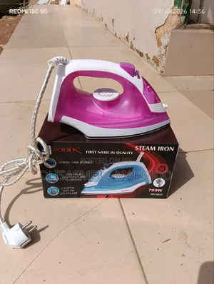 Sonik 700W Steam Iron