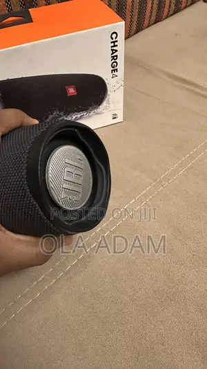 JBL Charge 4 Bluetooth Speaker na Asali