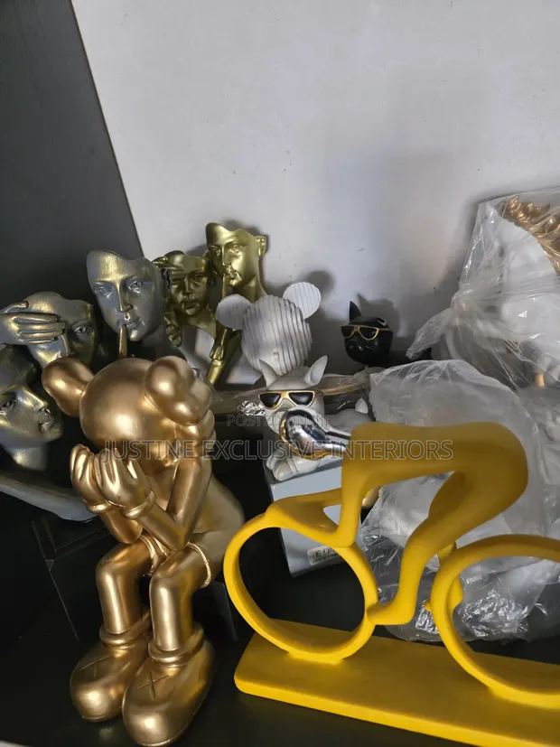 Decorative Figurines - Justine Exclusive Interior - 1
