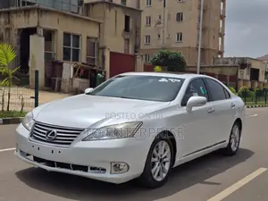 Lexus ES 350 2010 Fari