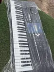 Yamaha PSR-E333 Electronic Keyboard - 2