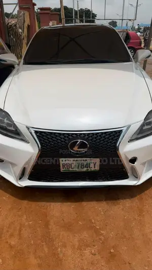 Lexus IS 2008 Fari