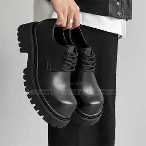 Takalmi Balenciaga Luxury Laced - Baƙi