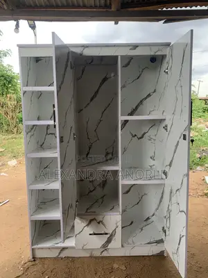 Sabon Gidan Cikin Gida Wardrobe Mai Ƙofofi 2