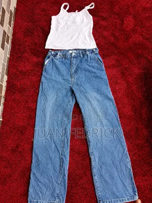 Saitin Wandon Jeans da Bralette na Mata